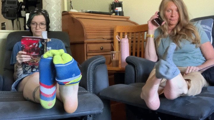 WHO'S FEET ARE LONGER?