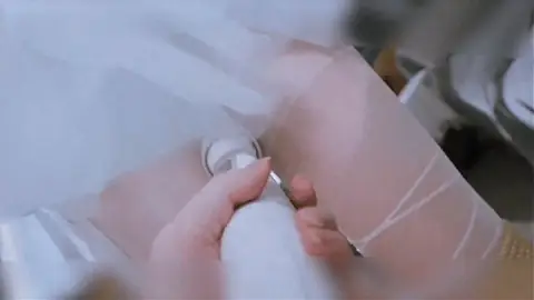 ms19-A girl in a wedding dress was disciplined by vibrator
